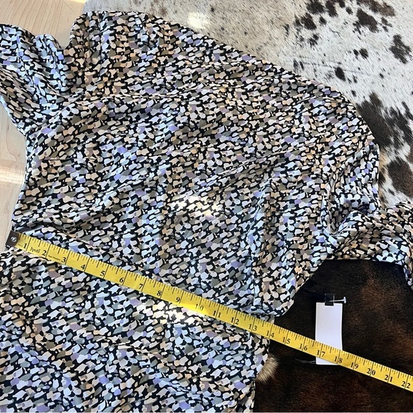 ASTR the Label NWT‎ Long Sleeve Cowl Neck Mini Dress Open Back Size Medium - Picture 12 of 13